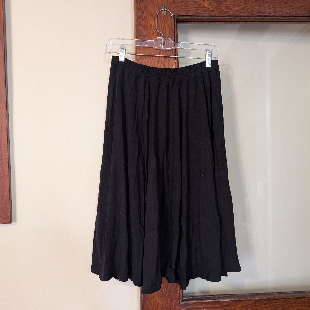 Mimu Maxi Black Pleated Midi Skirt